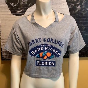 EUC Women’s Crop top w/oranges SZ-S